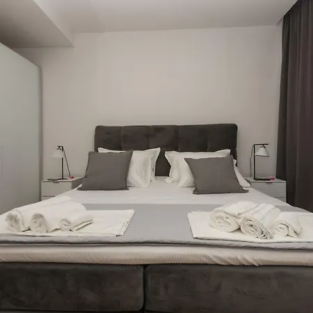 Mila 马卡尔斯卡